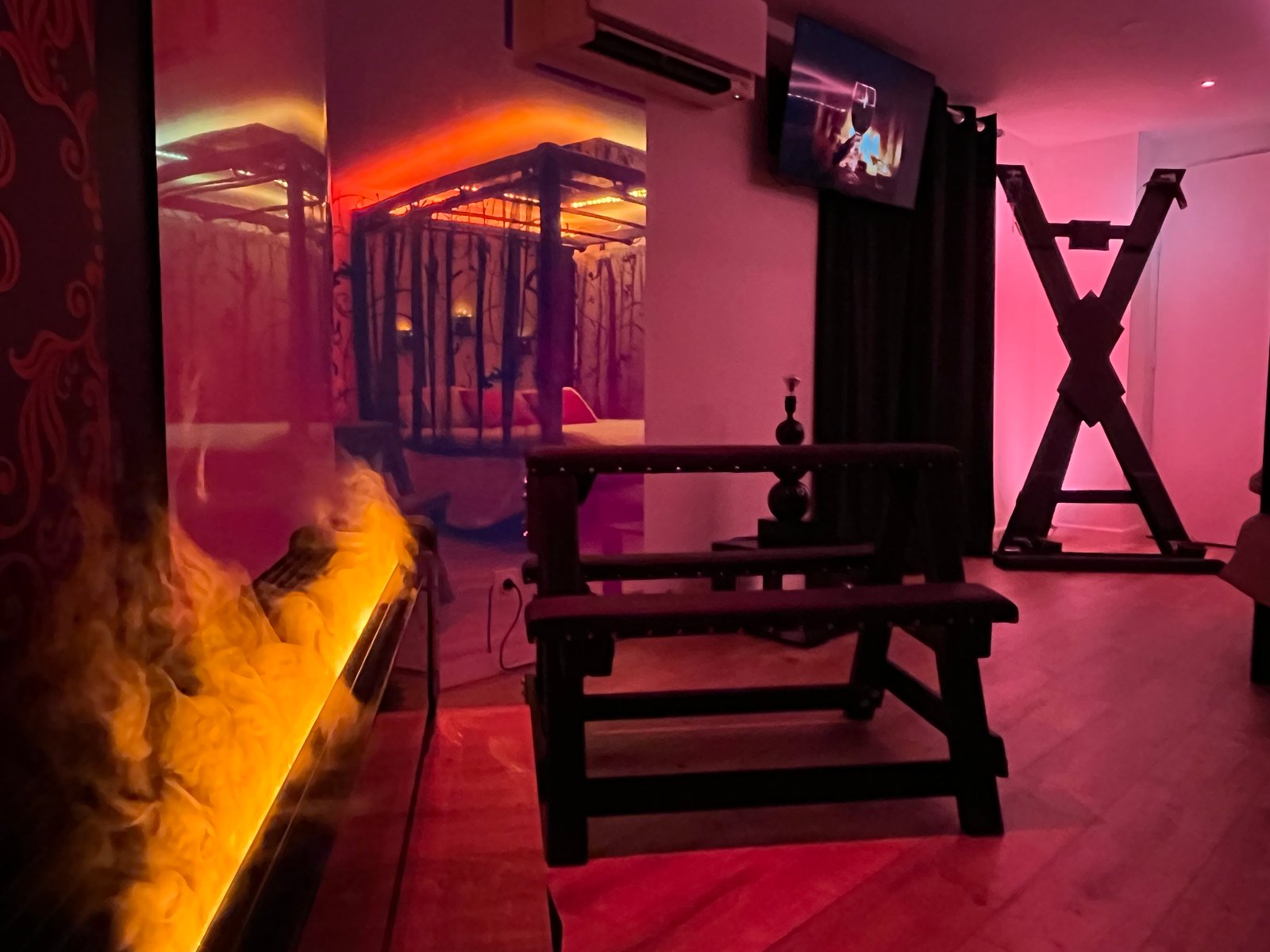 La Suite Kinky — boudoir cabaret audacieux