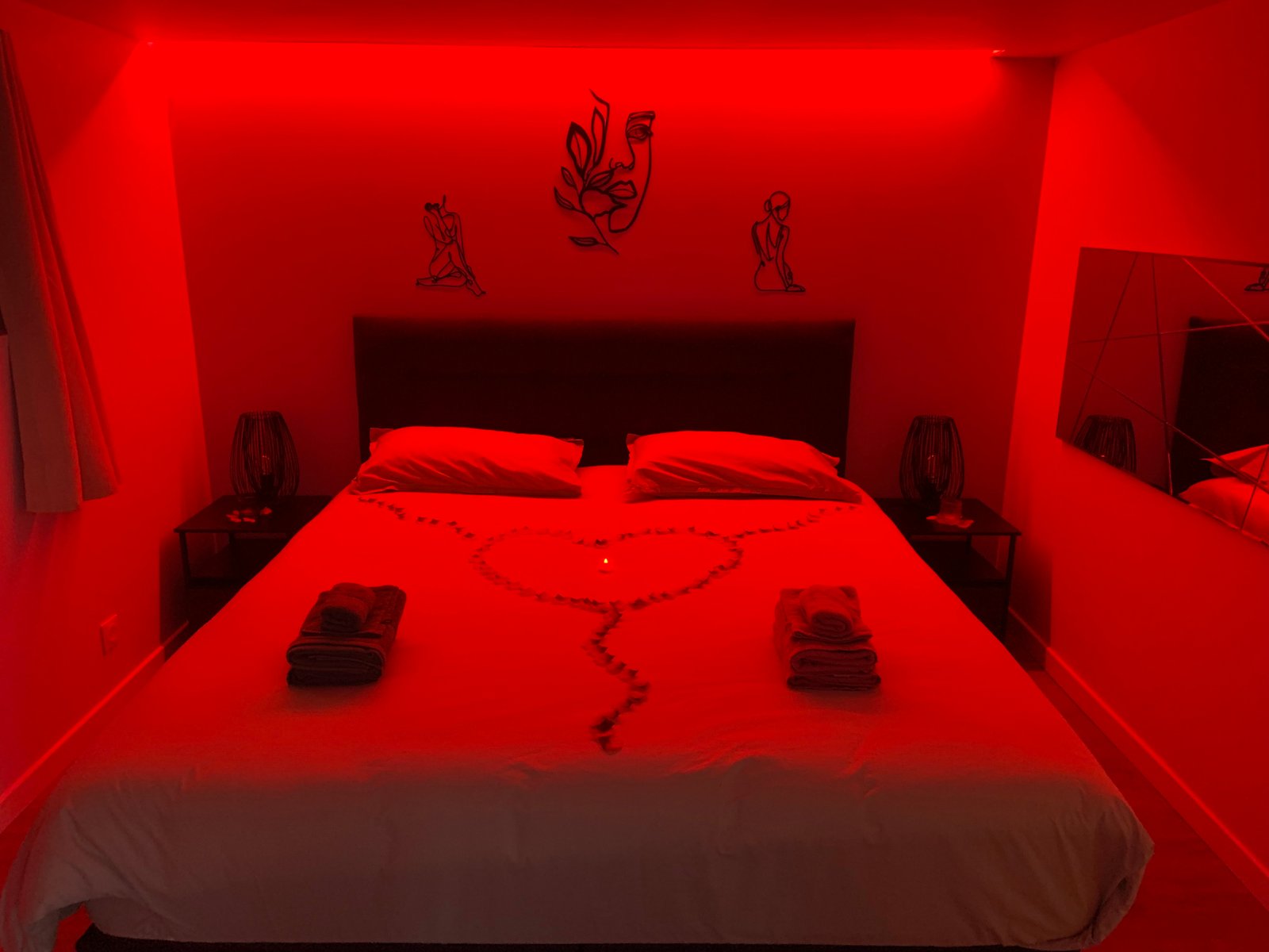 Suite romantique luxe Enghien-les-Bains chambre King Size
