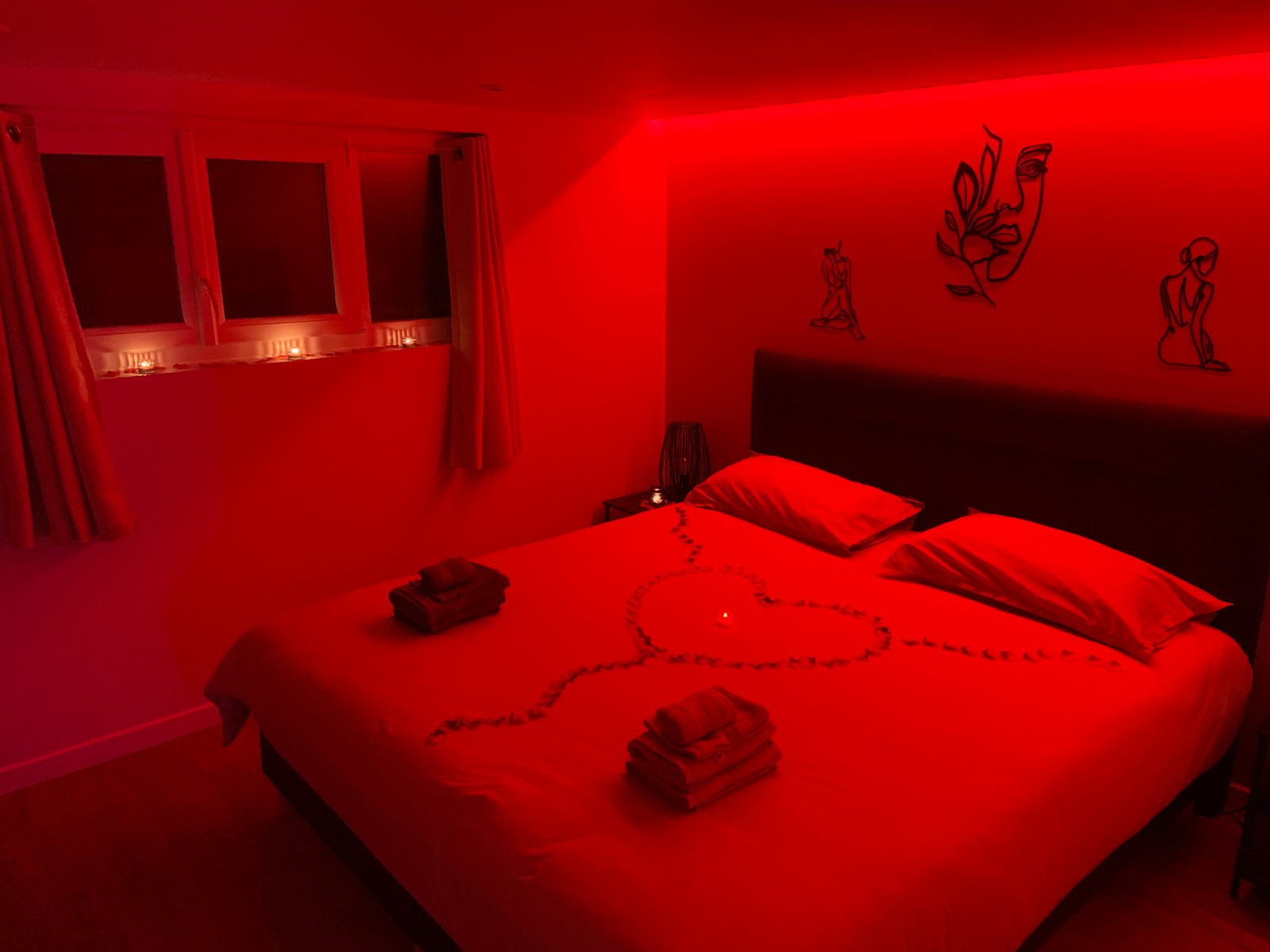 Chambre — éclairage d'ambiance romantique